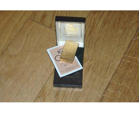 Colibri Lighter Colibri produced the lighter and accessories for Scaramanga's pistol which was made up of a gold pen, cigaret