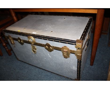 A VINTAGE SILVER PACKING TRUNK W -92 CM