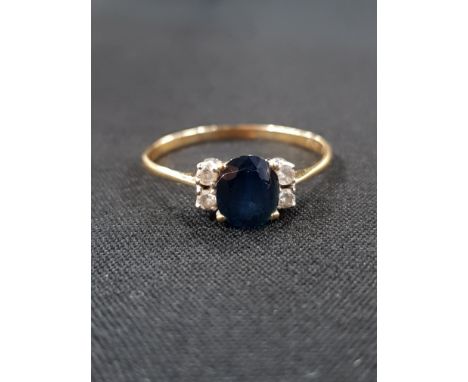 18CT GOLD DIAMOND AND SAPPHIRE RING