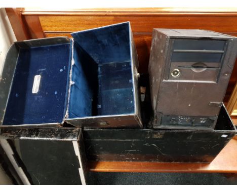 RARE NEWMAN AND GUARDIA CAMREA COLLECTION CIRCA 1900 TO INCLUDE HIGH SPEED CAMERA, BELLOWS BOX, ADAPTER CHANGING BOX, KARL ZE