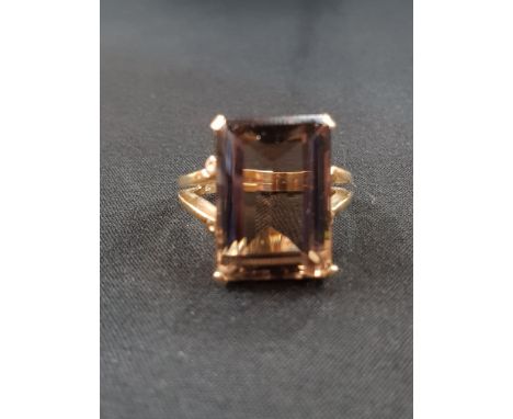 14CT GOLD SMOKEY QUARTZ  RING