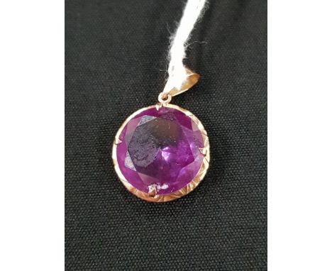 14CT GOLD AND AMETHYST PENDANT