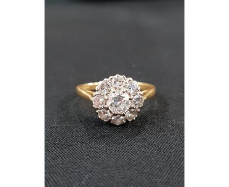 18 CARAT YELLOW GOLD &amp; DIAMOND CLUSTER RING