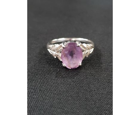 9CT GOLD AMETHYST RING