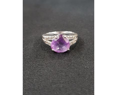 9CT GOLD AMETHYST AND DIAMOND RING