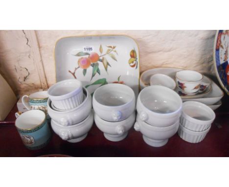 A quantity of assorted ceramics including Royal Worcester Evesham oven to table ware, etc.