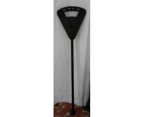 A modern Flip Stick shooting stick