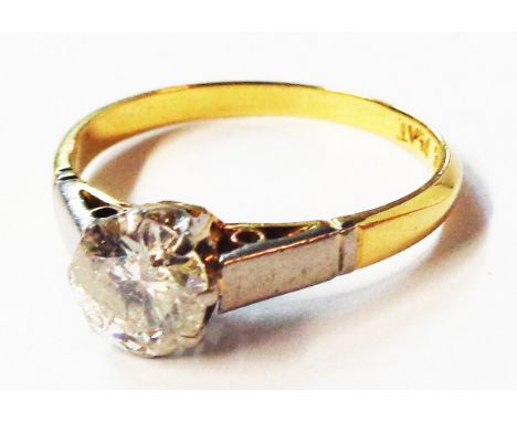 A marked 18ct./PLAT diamond solitaire ring - size K 1/2 - boxed