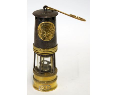 HAILWOOD AND ACKROYD, LEEDS,  'HAILWOODS IMPROVED' MINERS SAFETY LAMP, type 01 numbered 149, 11" (28cm) high overall with 'S'
