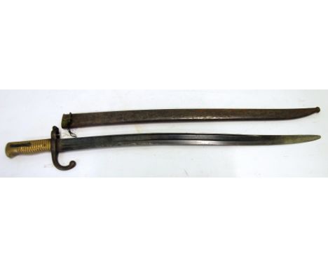 FRENCH, LATE NINETEENTH CENTURY SWORD BAYONET, of traditional design with brass hilt and single steel down scroll quillon, 27