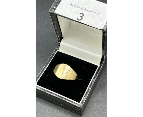 Birmingham marked 9ct Yellow gold signet ring. [Ring size T] [3.05Grams] 