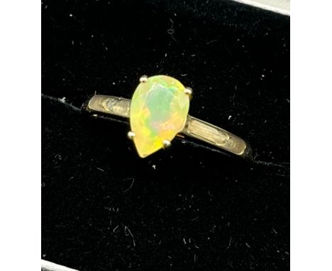 10ct yellow gold ladies ring set with a pear cut opalescent style stone [Ring size P] [2.28Grams] 