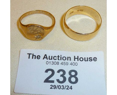 14ct gold band, approx. UK size N and weight 1.5g. Together with a 9ct gold signet ring, approx. UK size K and weight 1.5g