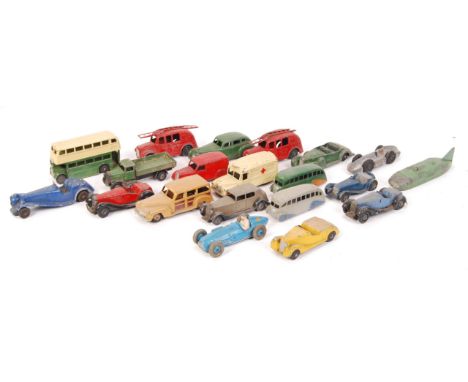 A good collection of 20x early and vintage Dinky Toys diecast models. All unboxed, and in various conditions (largely fair to