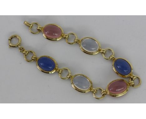 ARMBANDSilber vergoldet mit 6 diversen Edelsteinen. L.19cm.   A BRACELET Silver, gold-plated with 6 different gemstones. 19 c