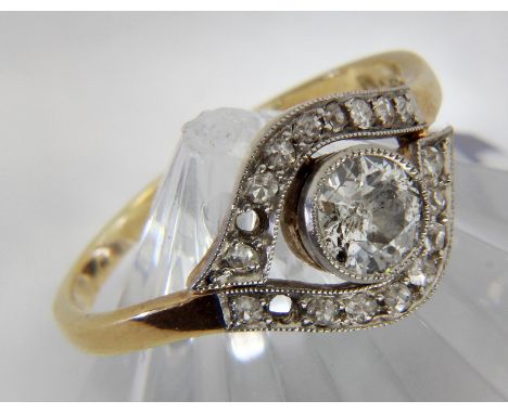 ART DECO DAMENRING1920er Jahre 585/000 Gelb- und Weissgold mit einem Diamanten im Altschliff von ca. 0,5ct und Besatzdiamante