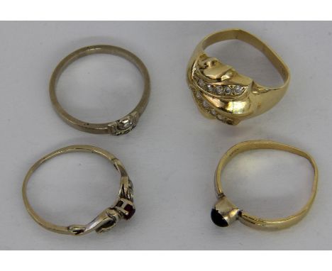 LOT VON 4 DAMENRINGEN585/000 Gelbgold, teils mit kleinen Diamanten. Brutto ca. 11,1g. 2 Ringe verbogen   MIXED LOT OF 4 LADIE