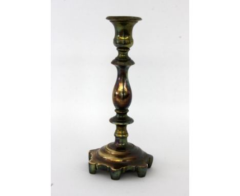 BIEDERMEIER KERZENLEUCHTER1. Hälfte 19.Jh. Bronze. H.24.5cm   A BIEDERMEIER CANDLESTICK 1st half of the 19th century Bronze. 