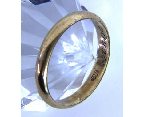 EHERING585/000 Gelbgold. Ringgr. 62. Brutto ca. 3g.   A WEDDING RING 585/000 yellow gold. Ring size 62. Gross weight approxim