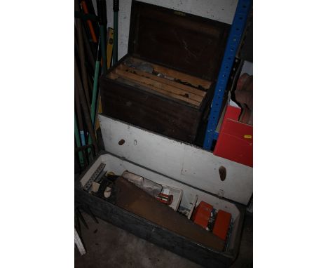 THREE TOOL CHESTS, TWO WITH CONTENTS 