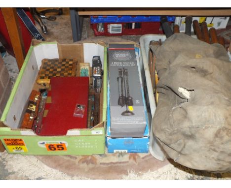 A TRAY OF CHESS SETS TOGETHER WITH A BOX OF SUNDRIES TO INC A UKULELE, VINTAGE CRICKET SET ETC