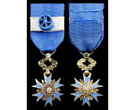 France, Republic, National Order of Merit, with rosette and silver flashes upon riband, 24mm including wreath suspension x 15