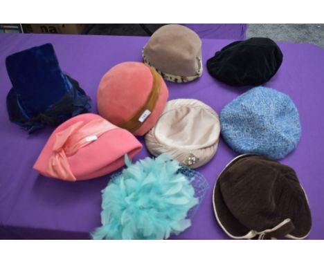 A mixed lot of ladies vintage hats,predominantly 1940s to 60s.