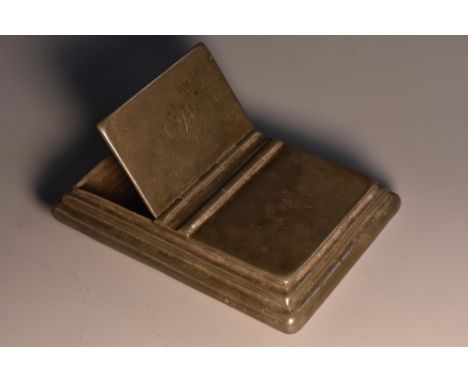A 19th century pewter double snuff box, twin covers hinged to the centre, inscribed D and R, 10cm wide, c.1840