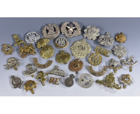 Militaria - cap and shoulder badges, including Argyle & Sutherland, Notts & Derby Sherwood Foresters, Queen's Royal Lancers, 