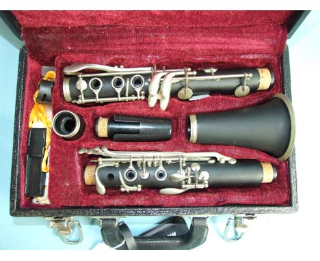 An Intermusic clarinet, 26cm, in fitted case. 