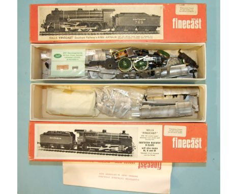 OO gauge, Wills Finecast, two model kits: SR 4-6-0 King Arthur and SR 2-6-2 N Class locomotive, (both boxed, unchecked). 