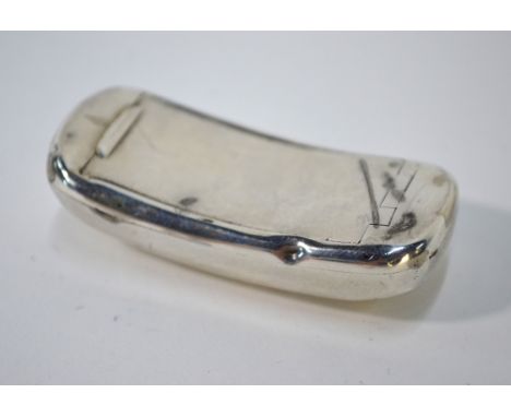 A George III silver snuff box of curved and rounded rectangular form with flush-fitting hinged cover, Joseph Willmore, Birmin