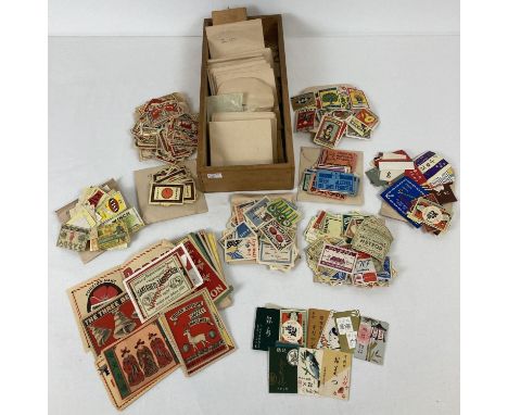 Phillumeny Collection - a quantity of assorted vintage worldwide matchbox labels. Sorted into paper envelopes. 