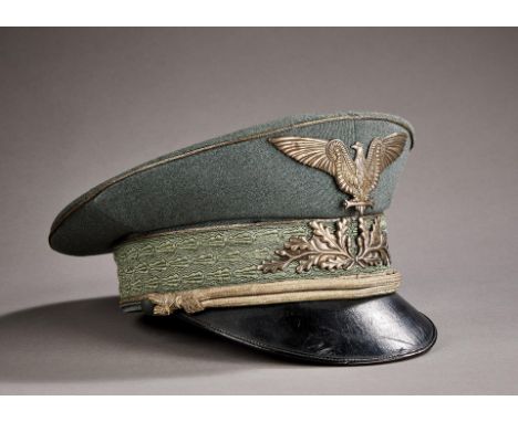 Militaria Ausland - Italien : Schirmmütze eines Generals der RSI (Republica Sociale Italiana), 1943 - 1945.Graues Tuch mit si