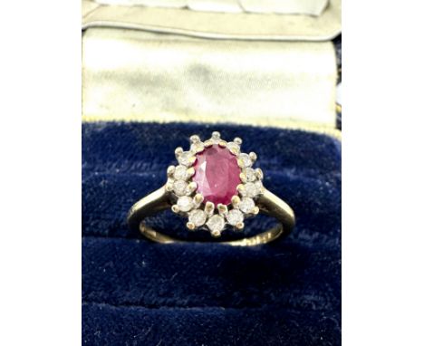 9ct Gold Vintage Diamond And Ruby Set Cluster Ring (2.2g)