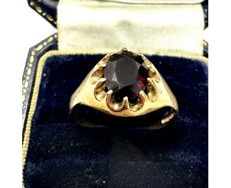 9ct Gold Antique Garnet Ring (2.9g)