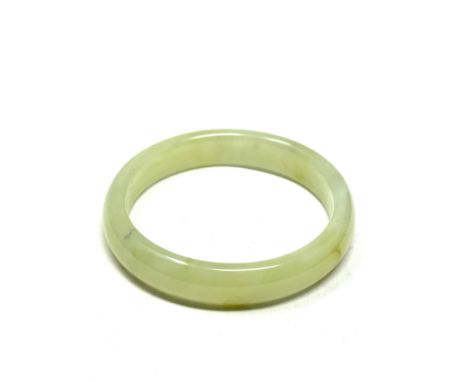 A Bowenite Bangle (59g)