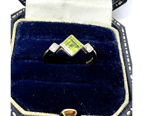 9ct Gold Diamond &amp; Peridot  Ring (2.5g)