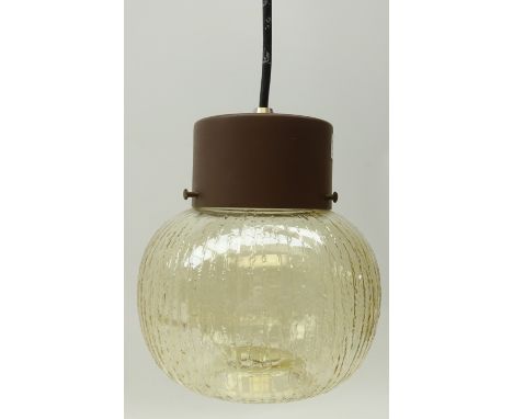 Single glass pendant light fitting, H19cm Condition Report Click here for further images, condition, auction times & delivery