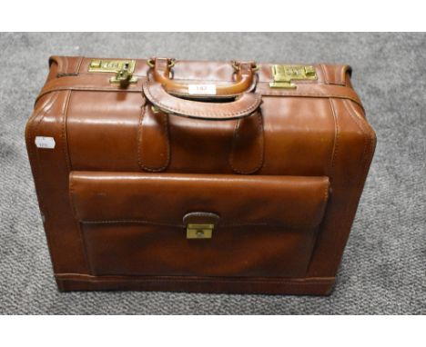 Diplomat cheap briefcase price