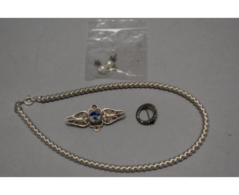 A 925 silver marked necklace with two brooches and a pair of pearl earrings.