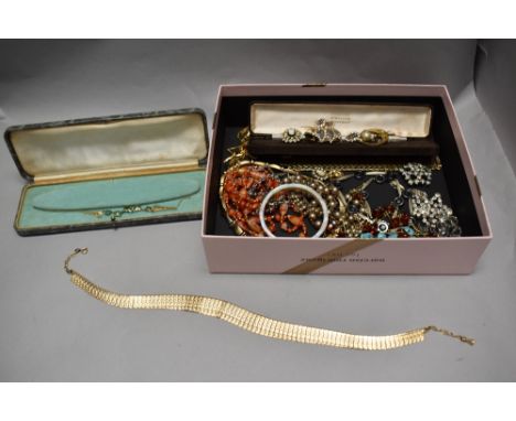 Costume jewellery including mother of pearl bracelet, yellow metal necklace and bangle etc.