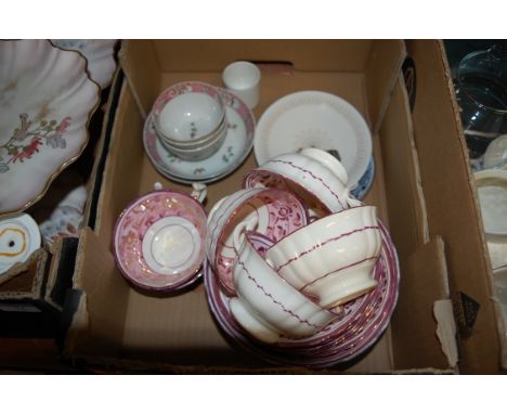 A pair of early 19th century Newhall tea bowls and saucers, together with one other matching tea bowl, Victorian Sunderland l