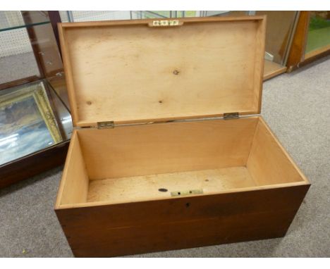Vintage lidded wooden box