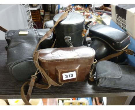 Quantity of vintage cameras and equipment