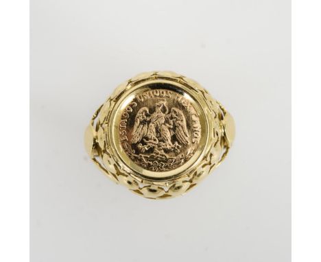Münzring - 2 Pesos    1945.        Mexiko.                    Gold, Ringfassung 585 gestempelt.        Gesamtgewicht 3,7 g.  