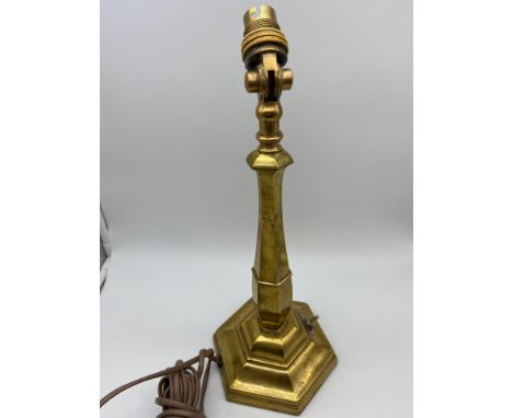 Antique brass weighted ships desk lamp, designed with an angle light bracket. [37cm in height] 