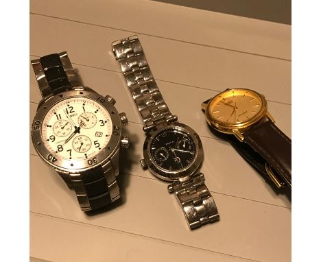 A Lot of three Gent's watches to include Timex Chronograph Indiglo 1854, Guess and Casio Quartz watches. 