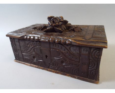 A 19th Century Black Forest Carved Linden Wood Trinket Box, 19x12x10cm 