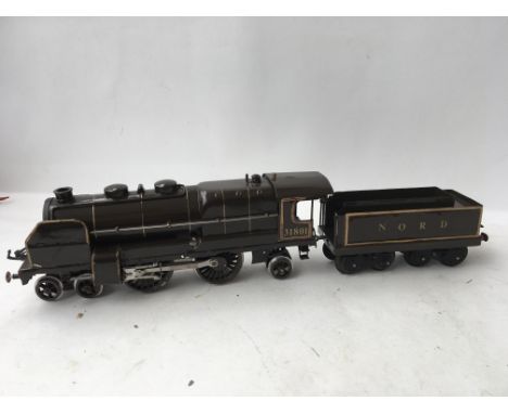 Hornby 0 gauge Steam engine nord 31801 and tender, in nice condition